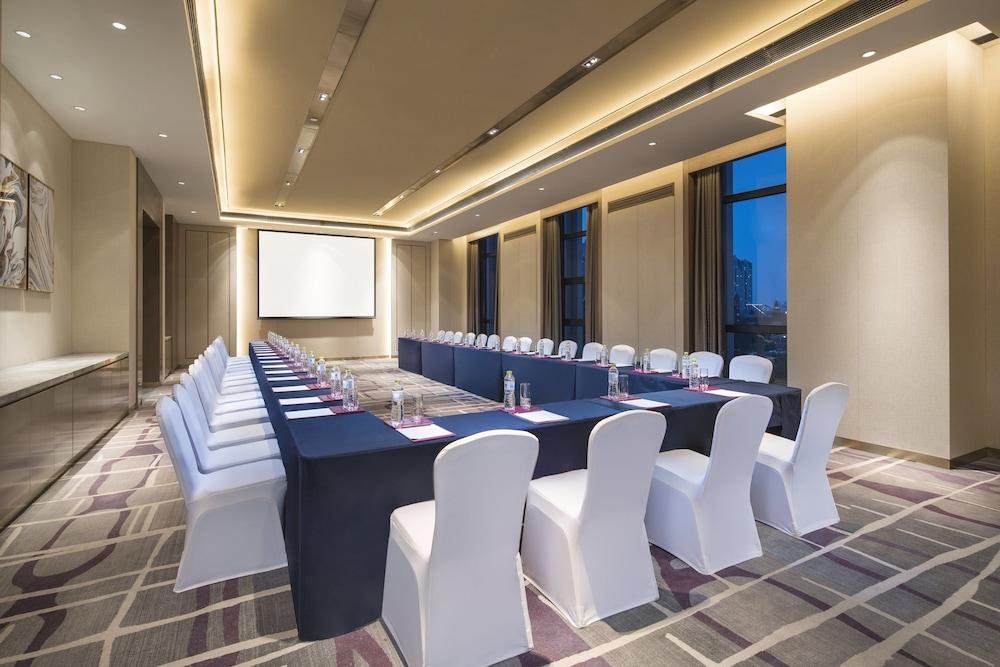 Crowne Plaza Harbin Songbei By IHG photo 3