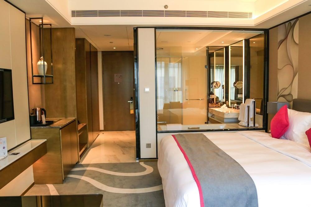 Crowne Plaza Hangzhou Qiantang photo 1