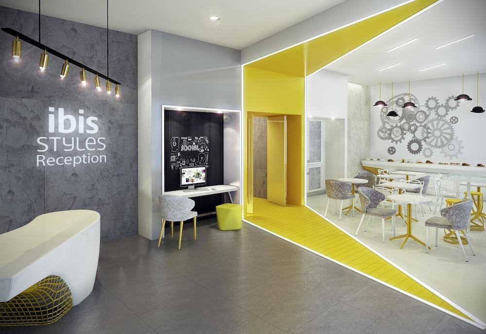 IBIS STYLES GENÈVE MONT-BLANC photo 1