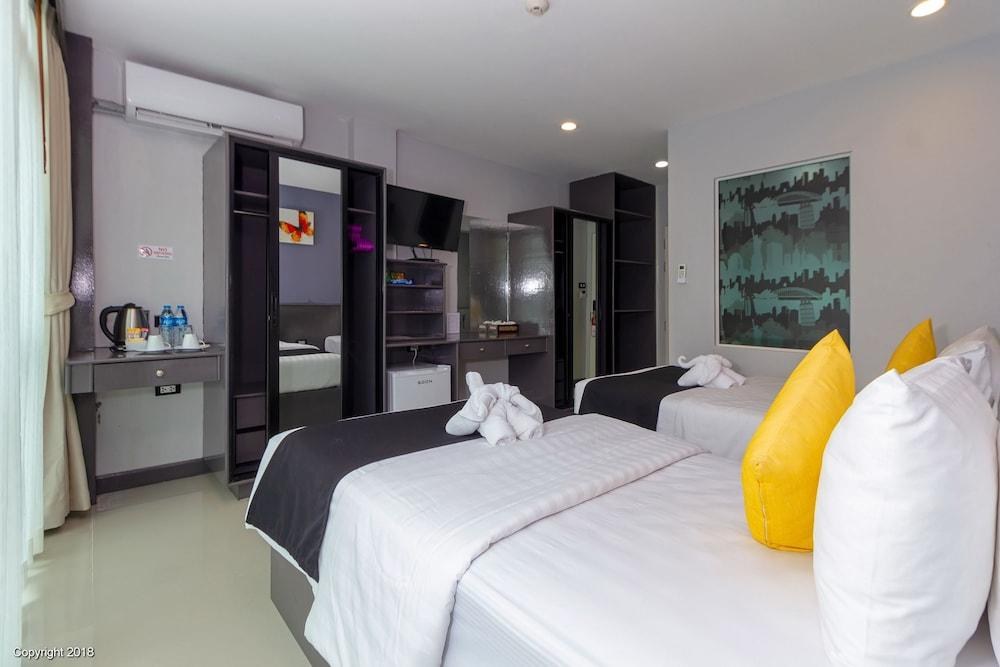 Modern Living Residence photo 2