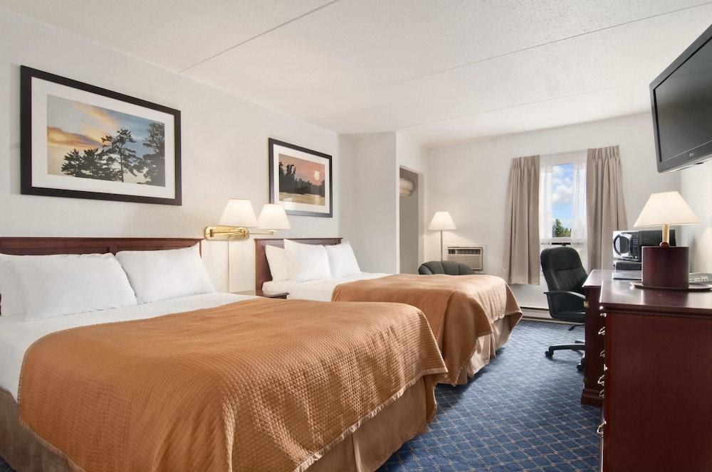 TRAVELODGE RED DEER photo 3