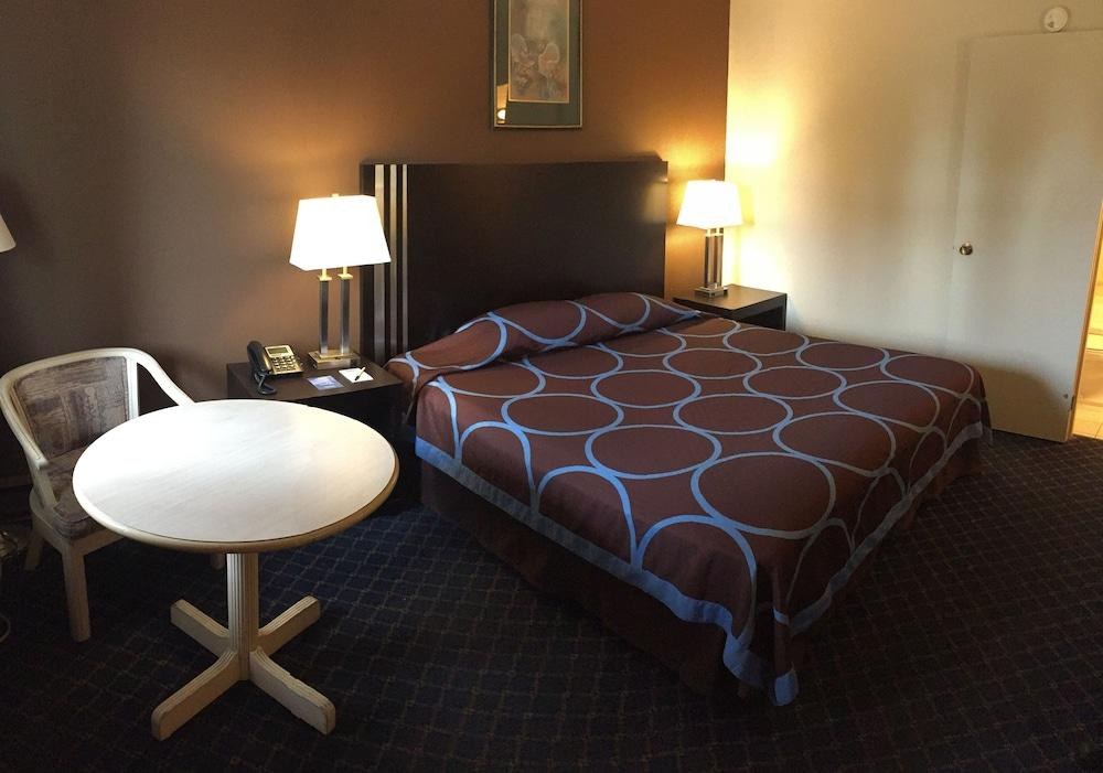 TRAVELODGE RED DEER photo 4