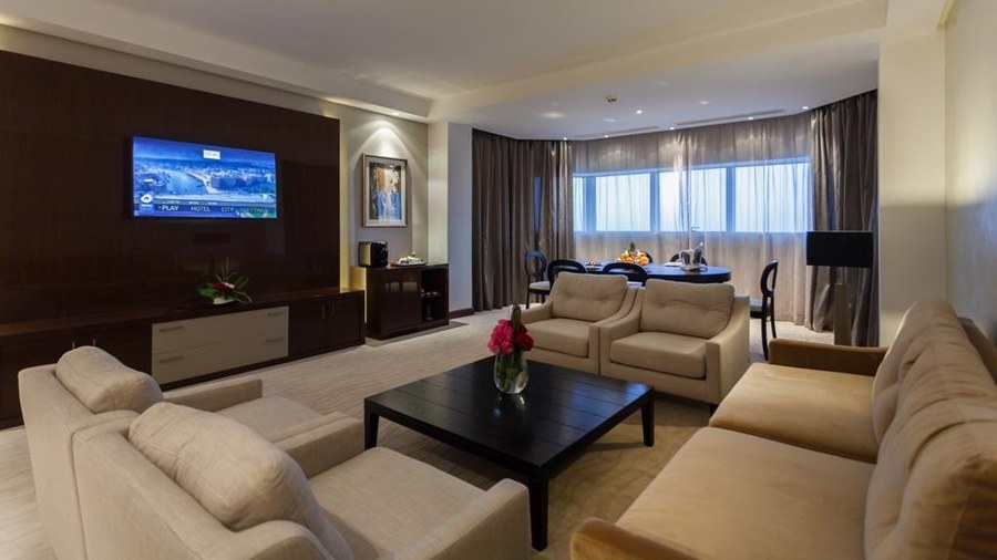 RADISSON BLU HOTEL & CONVENTION CENTER photo 2
