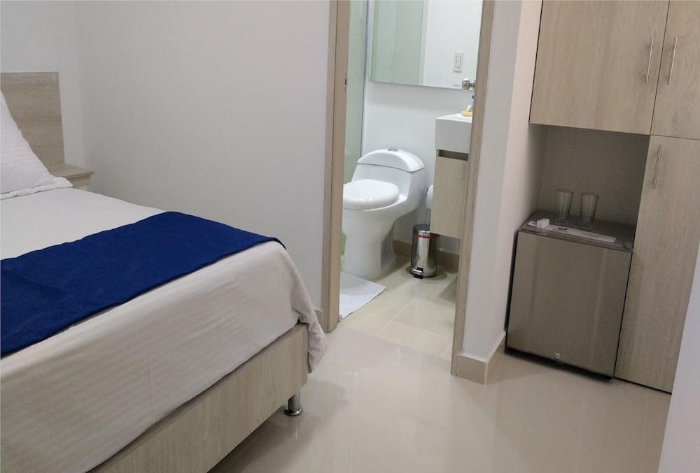 Hotel Laureles Plaza photo 2