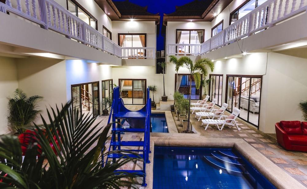 Avoca Pool Villas photo 1
