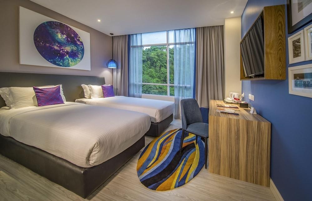 Mercure Kota Kinabalu City Centre photo 2