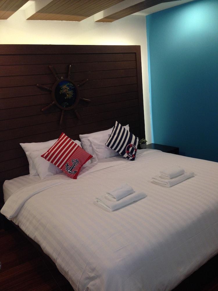 Bed by Cruise@Samakkhi-Tivanont photo 2