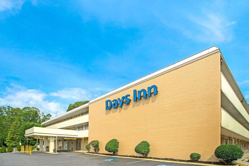 DAYS INN ALEXANDRIA SOUTH