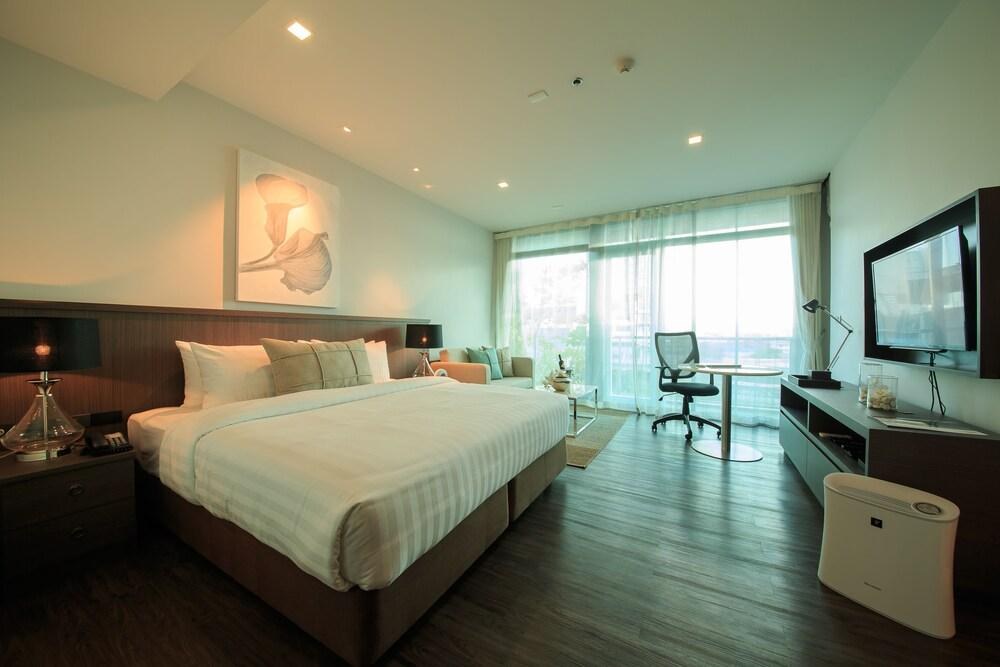 Civic Horizontal Hotel photo 1