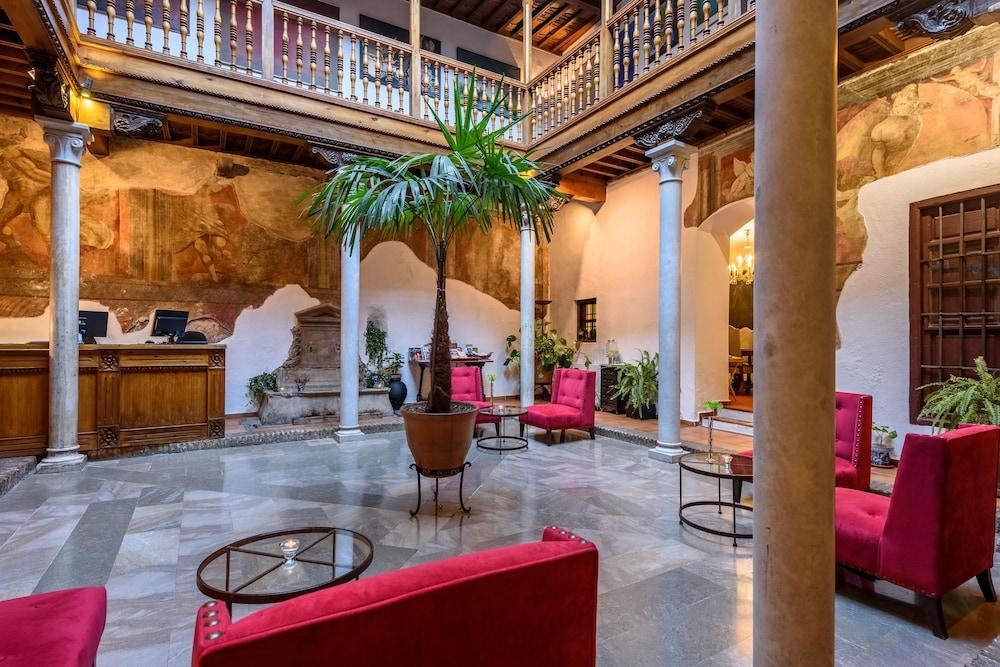 Palacio de Santa Inés hotel