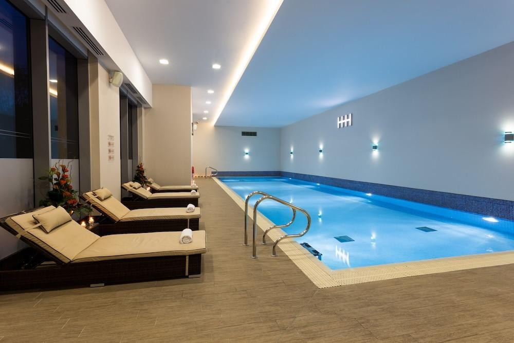 Heston Hyde Hotel photo 3