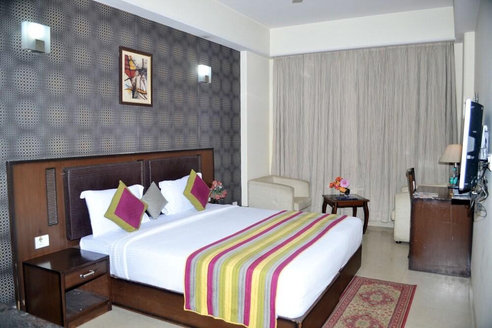 Hotel Smart Plaza photo 2