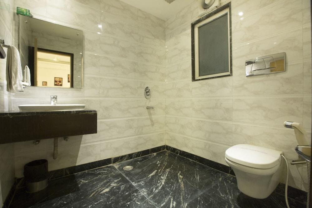 HOTEL KRISHNA DLX photo 3