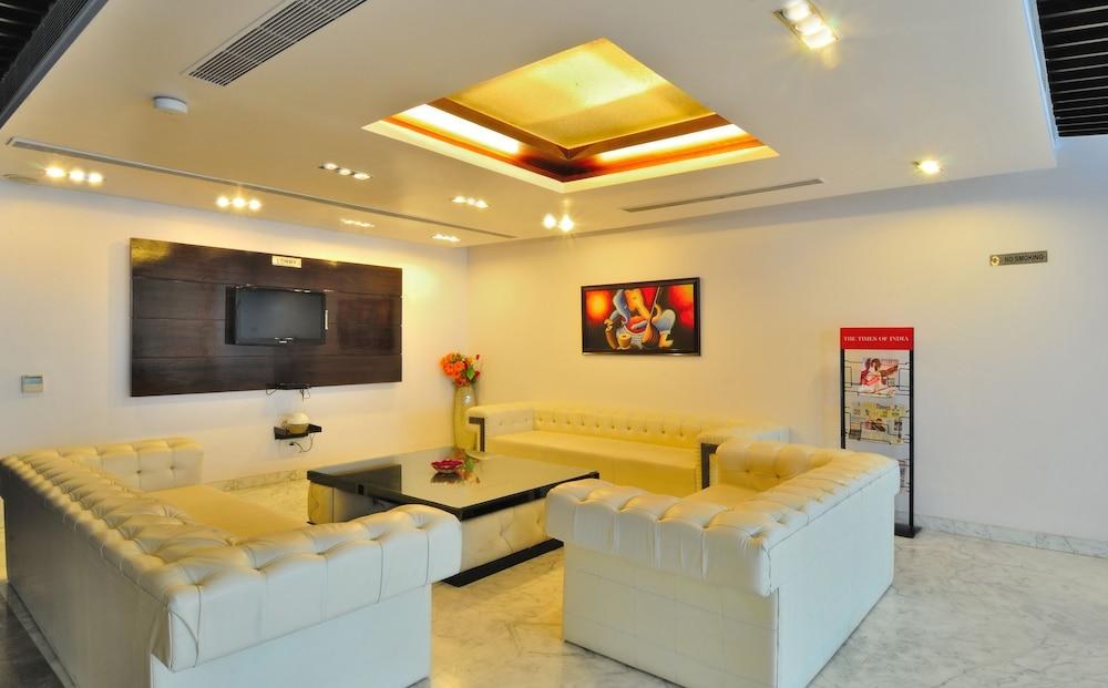 Hotel Elegance photo 3