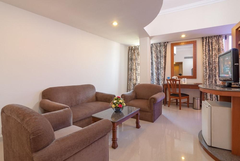 Nanutel-Margao photo 3