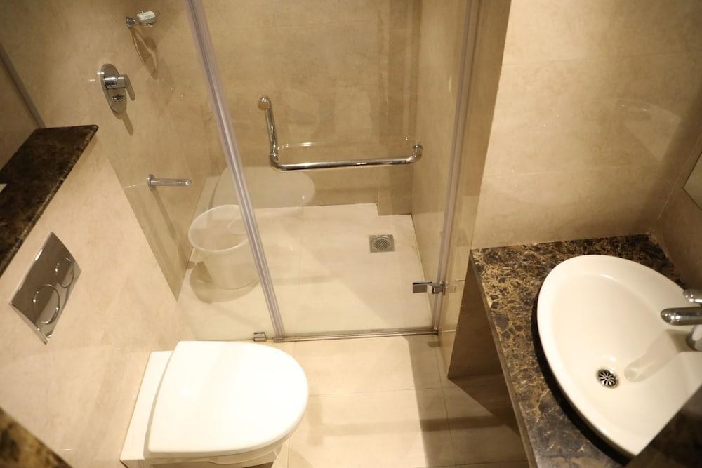 Mount Manor Hotel photo 2