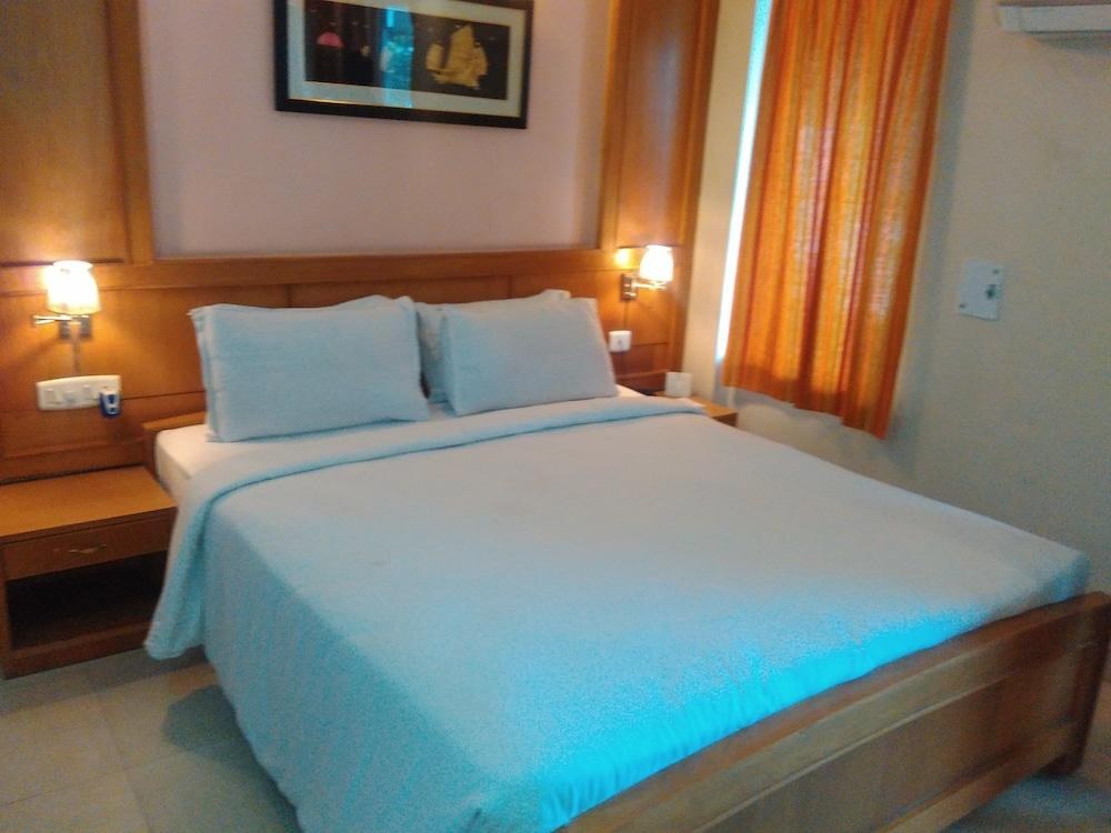 Mount Manor Hotel photo 3