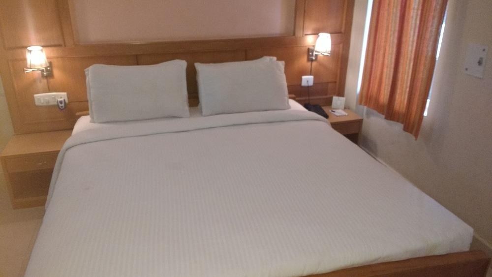 Mount Manor Hotel photo 4
