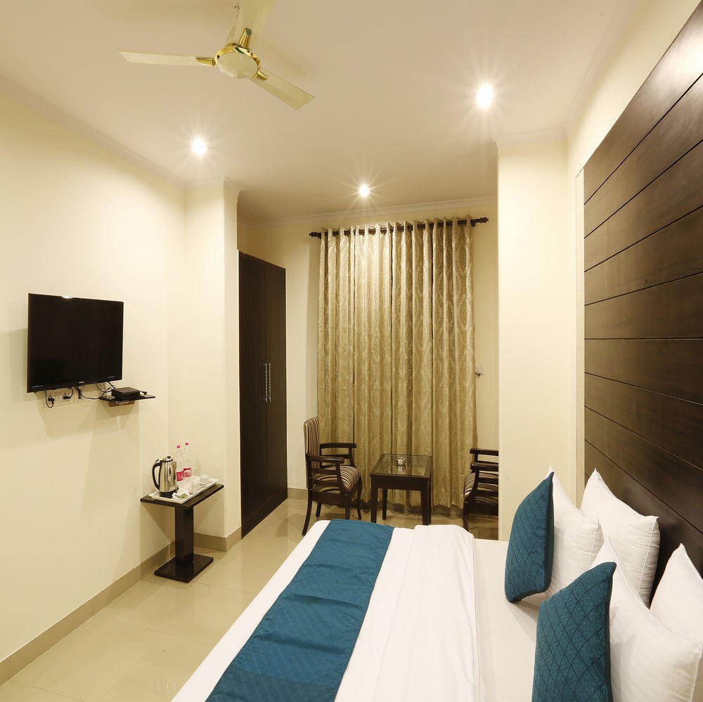 HOTEL CHANAKYA INN