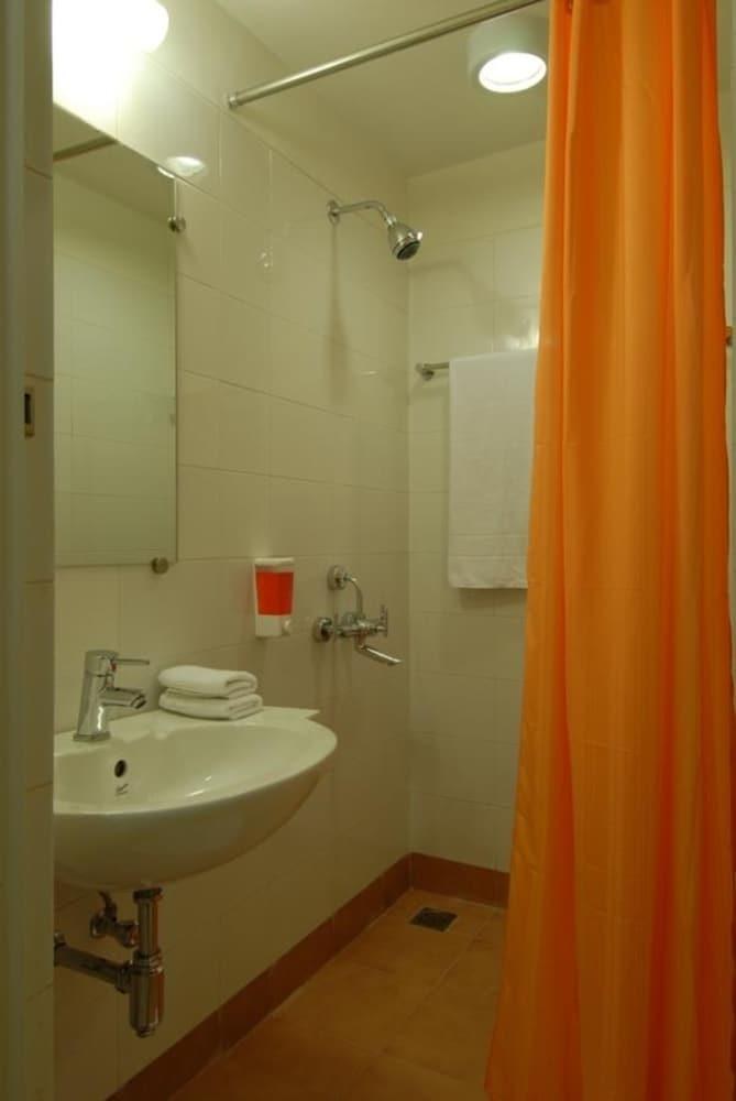 Ginger Bangalore Inner Ring Road photo 3