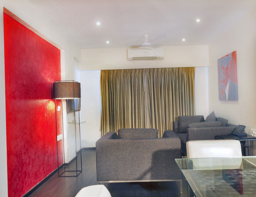 LANDMARK SUITES photo 1
