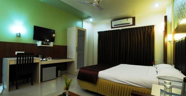 HOTEL DEVANSHI INN photo 2