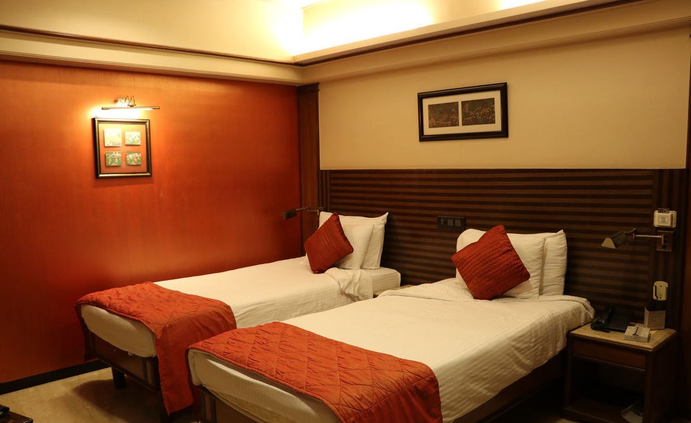 HOTEL EXECUTIVE ENCLAVE photo 1