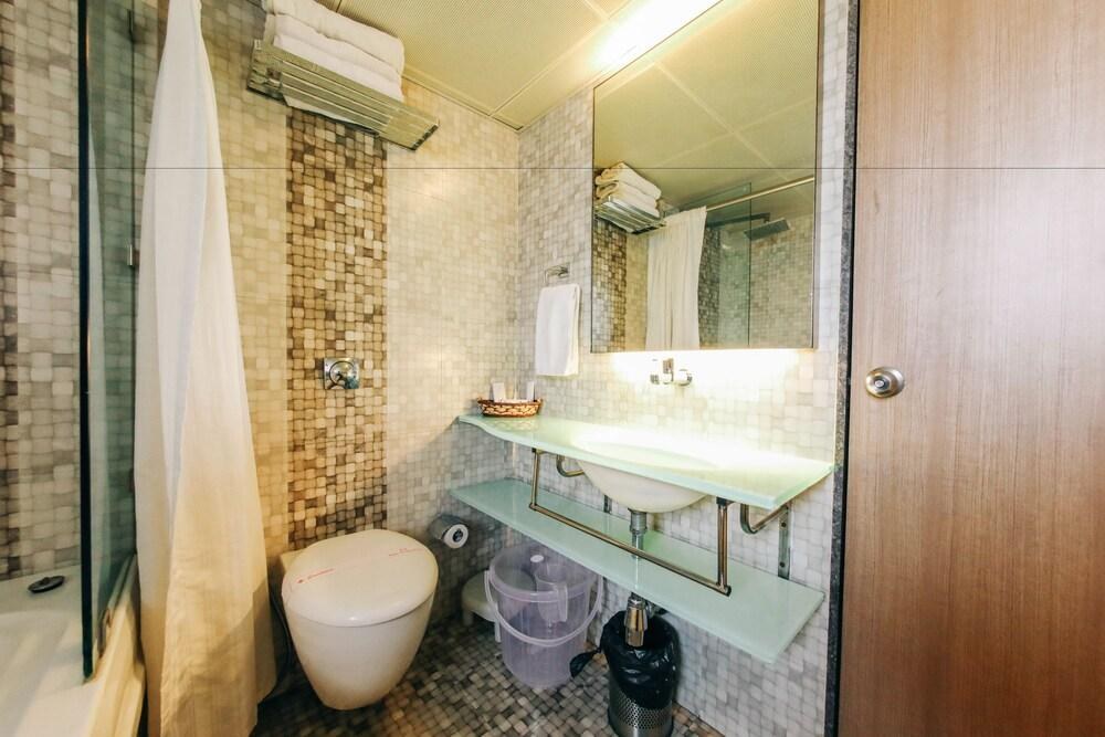 HOTEL MAHARANA INN photo 1