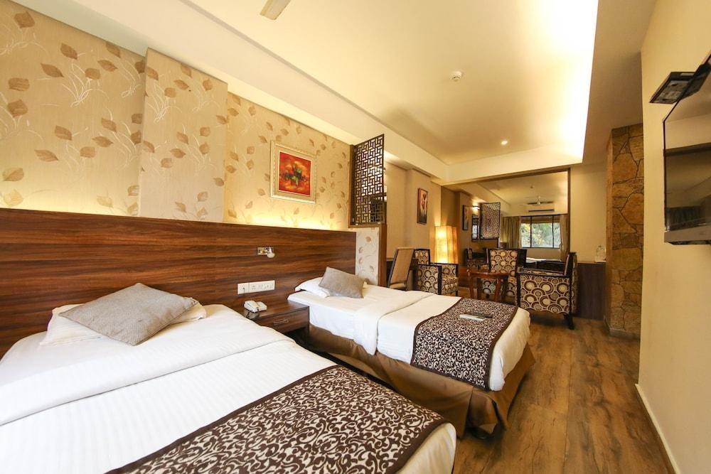 HOTEL MAHARANA INN photo 2