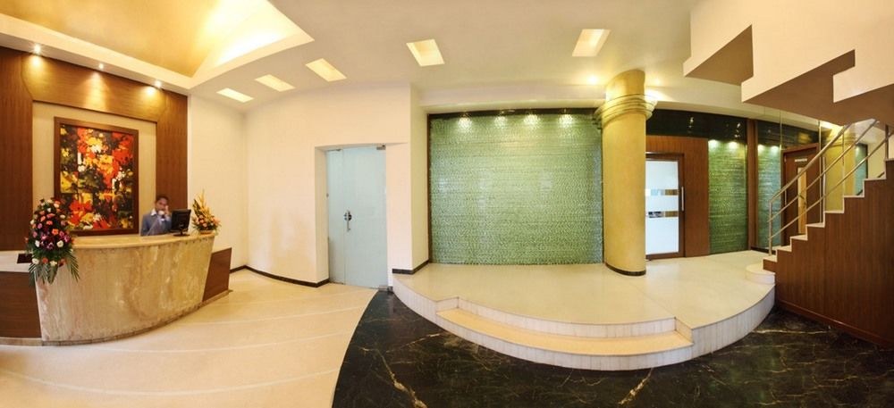 HOTEL YOGI METROPOLITAN photo 1