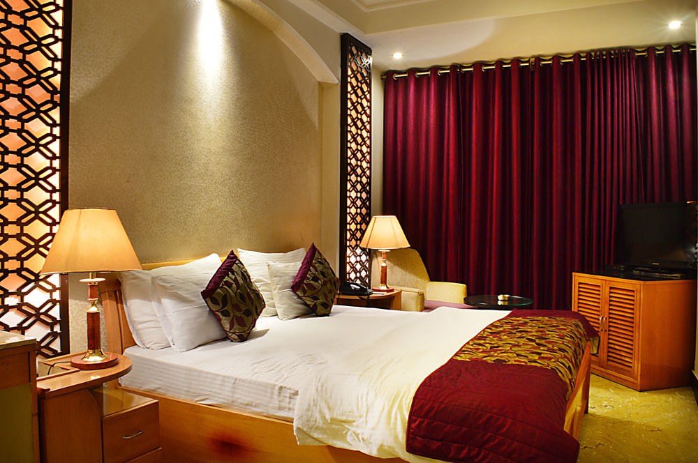 HOTEL EMPEROR PALMS photo 1