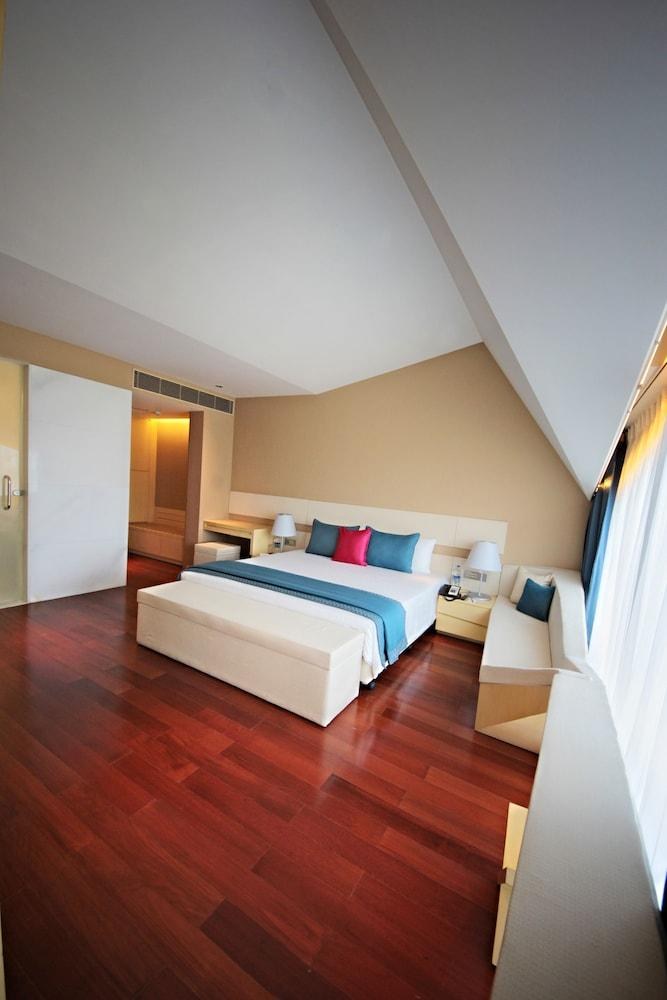 VIVANTA BY TAJ DWARKA photo 3