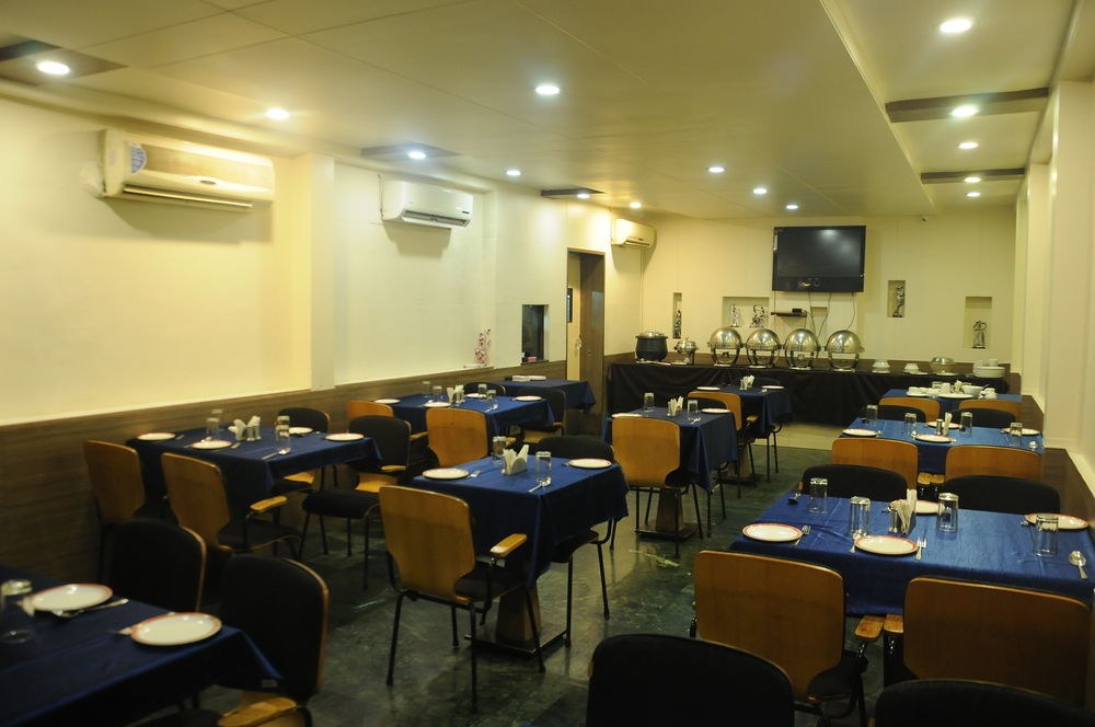 HOTEL MADHAV INTERNATIONAL photo 1