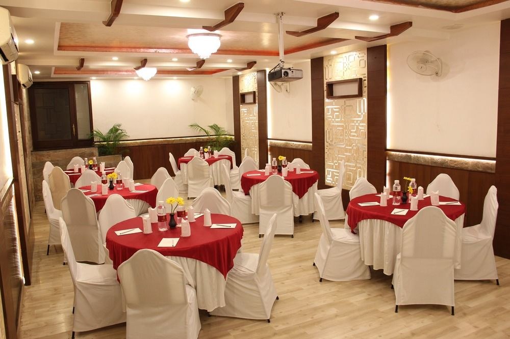 HOTEL RATNAWALI - A PURE VEGETARIAN HOTEL photo 1