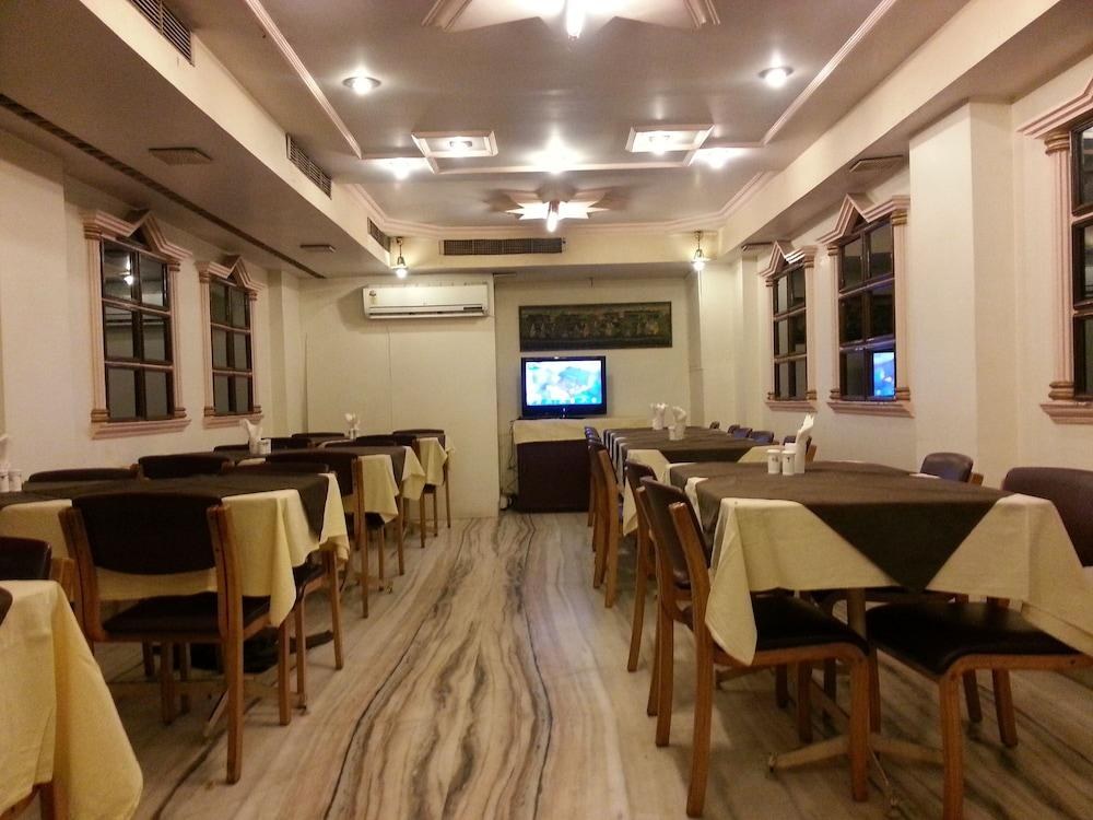 Hotel Kanchandeep photo 2
