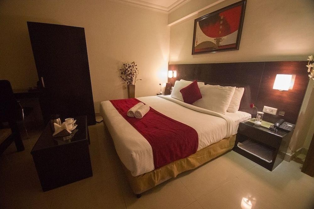 ANR HOTELS