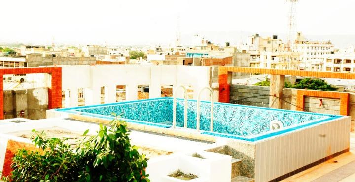HOTEL KINGS CORNER photo 2