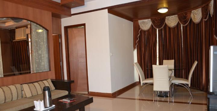HOTEL KINGS CORNER photo 4