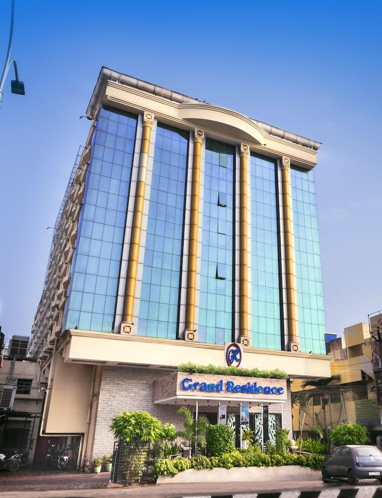 Grand Residence photo 2