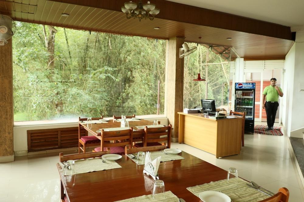 JUNGLE PARK RESORTS photo 4