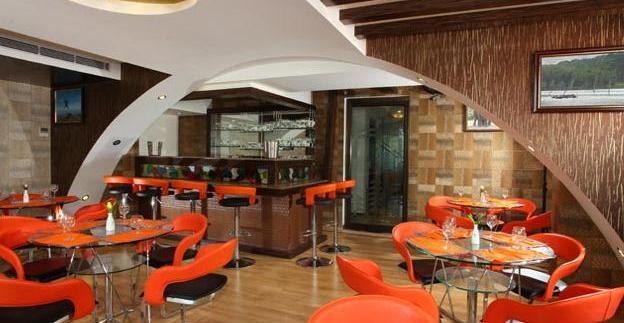 HOTEL TIGERS ROARE photo 3