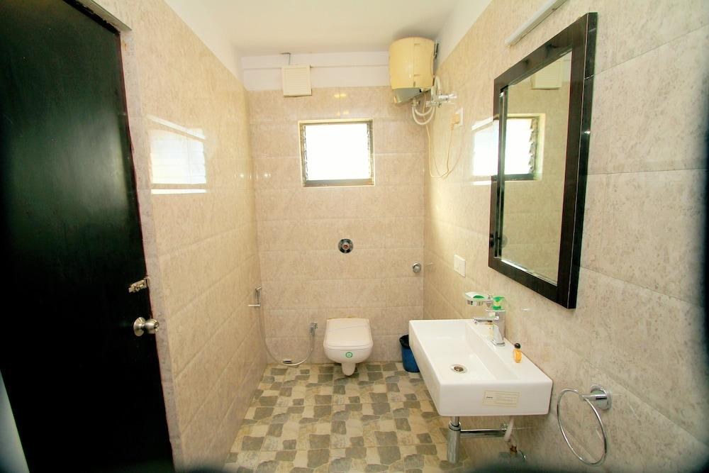HOTEL CRESTWOOD photo 4