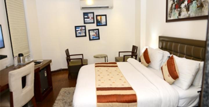 HOTEL CABANA photo 2
