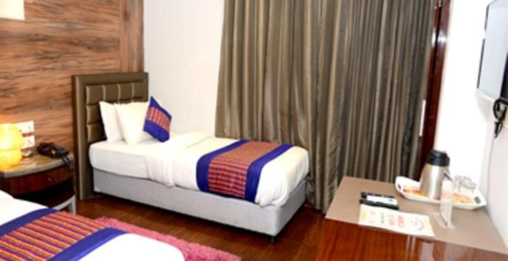 HOTEL CABANA photo 3
