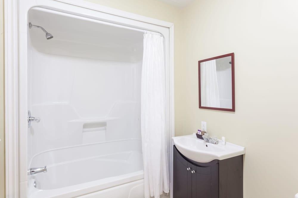 KNIGHTS INN FREDERICTON photo 3