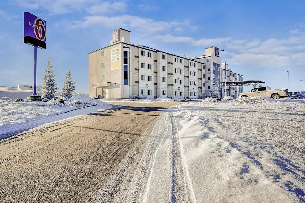 MOTEL 6 GRANDE PRAIRIE AB