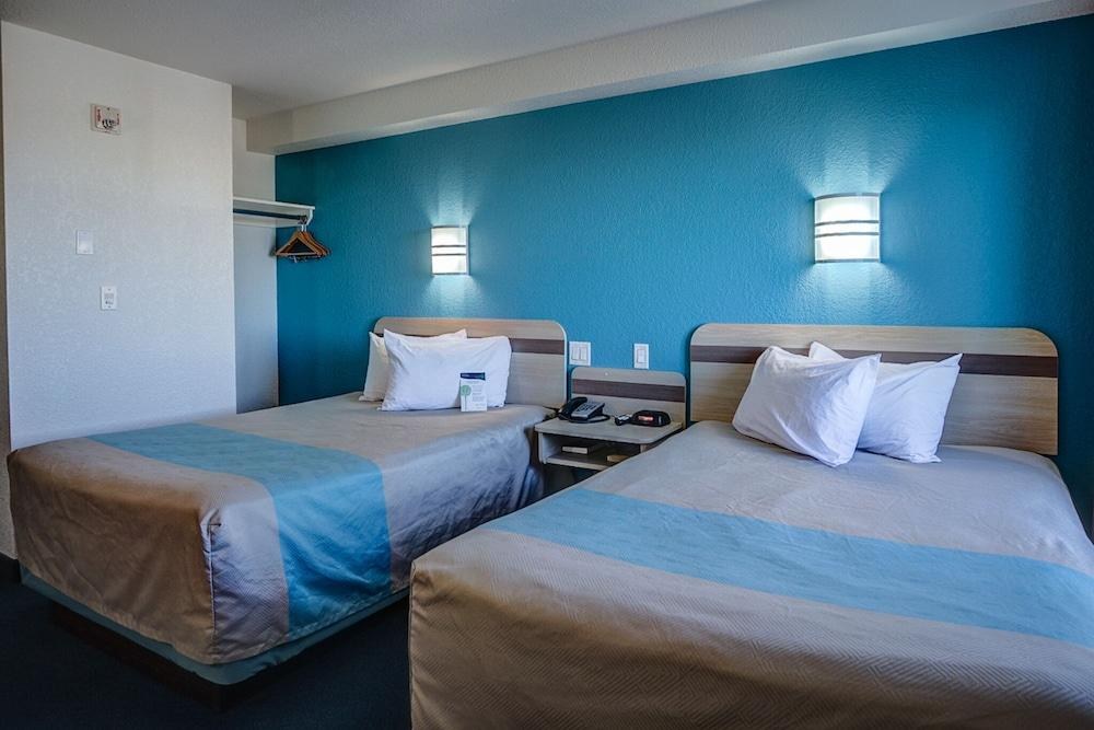 MOTEL 6 GRANDE PRAIRIE AB photo 4