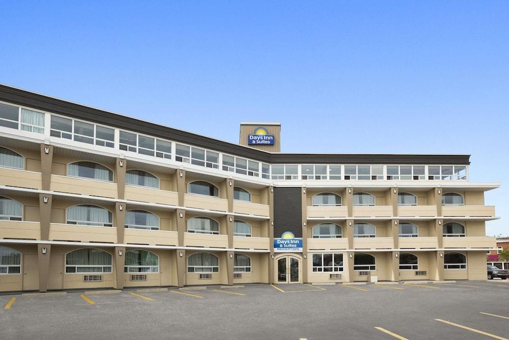 Days Inn & Suites by Wyndham North Bay Downtown photo 4