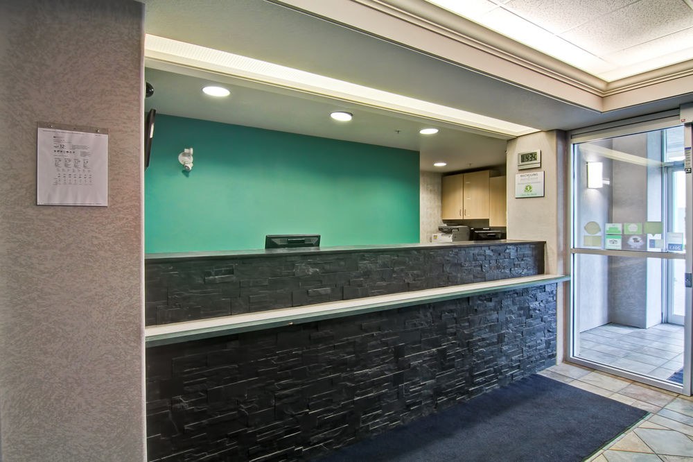 MOTEL 6 MEDICINE HAT