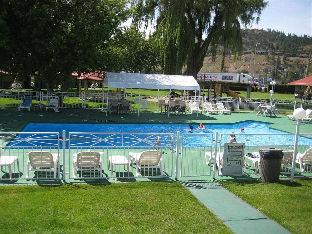 OKANAGAN SEASONS RESORT photo 1